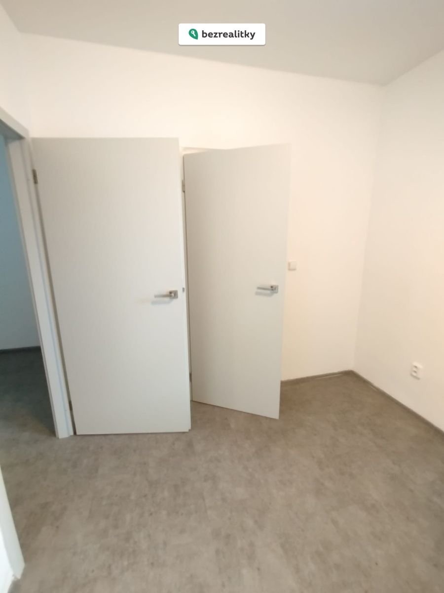 1775222389-uxqisiszym-img-20251119-wa0012