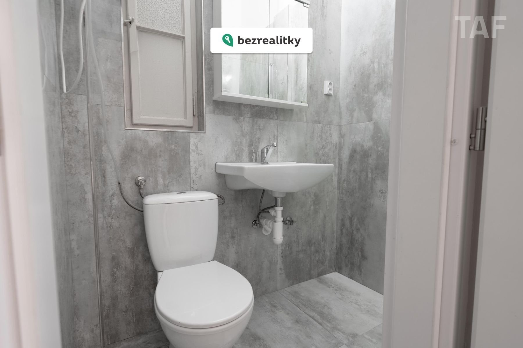 1770409132-ypbsrjehmy-luc23-1261-09-web-09