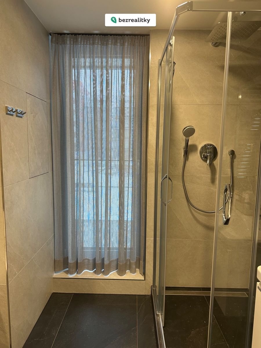 1765467748-dzwneoxqhf-img-0183