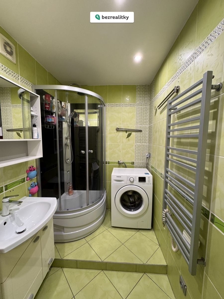 1767702916-qearbkefdd-img-0881