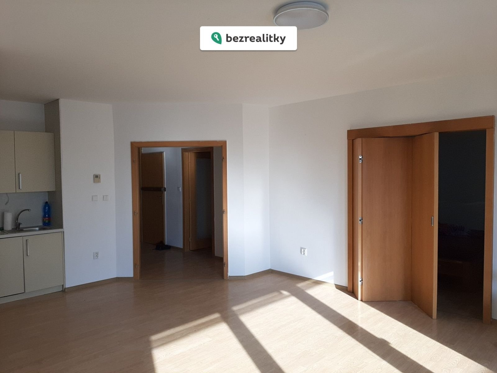 1772356424-bmbhexhpzd-20260301-093150