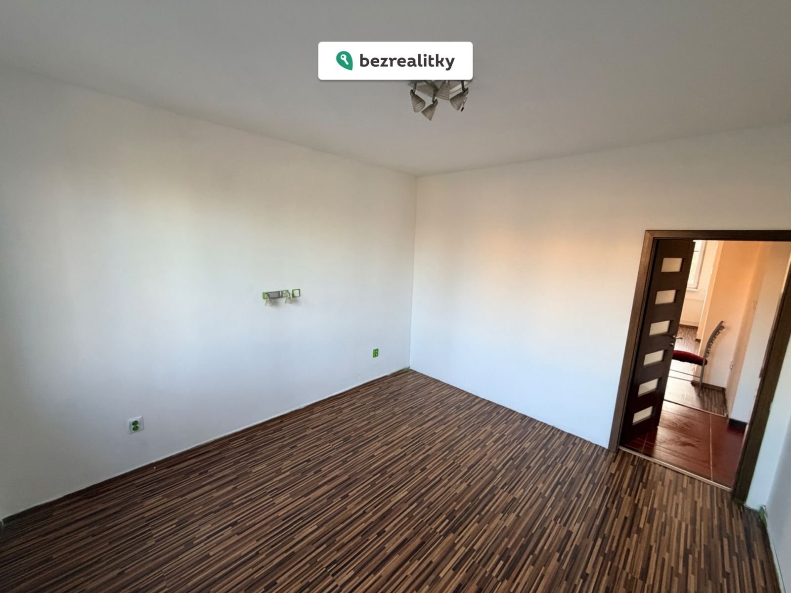 1772816564-szevrecbak-lo-c5-benicenyn-c3-ad