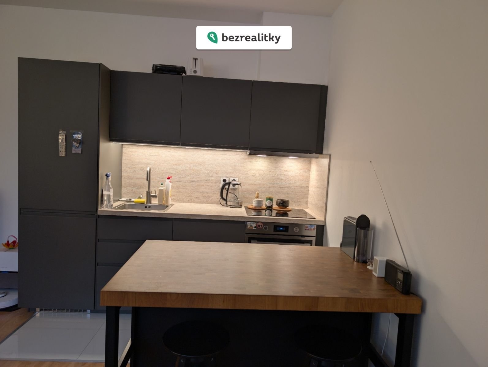 1762989824-ngqssmawgw-pxl-20251108-141455133