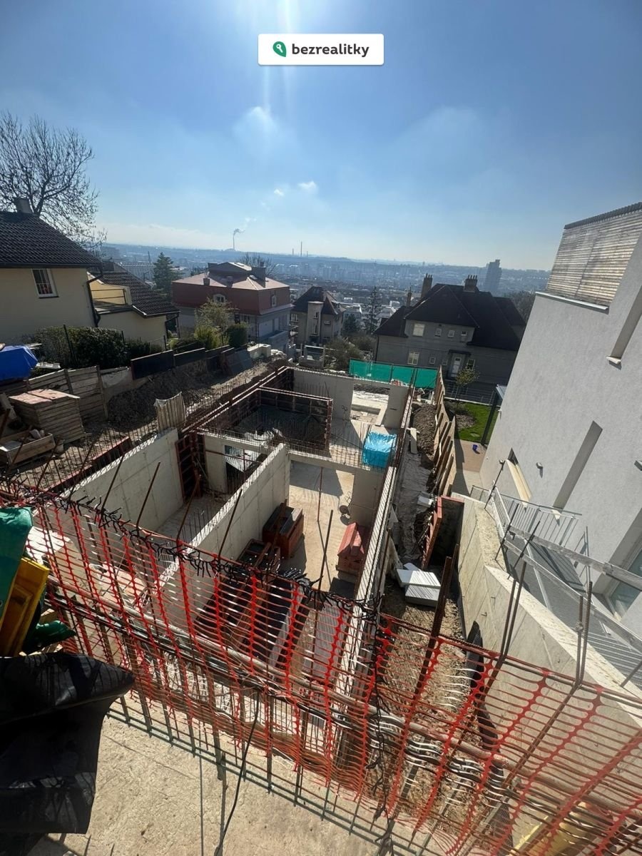 1751454687-kptozwscft-photo-2024-04-16-14-12-05