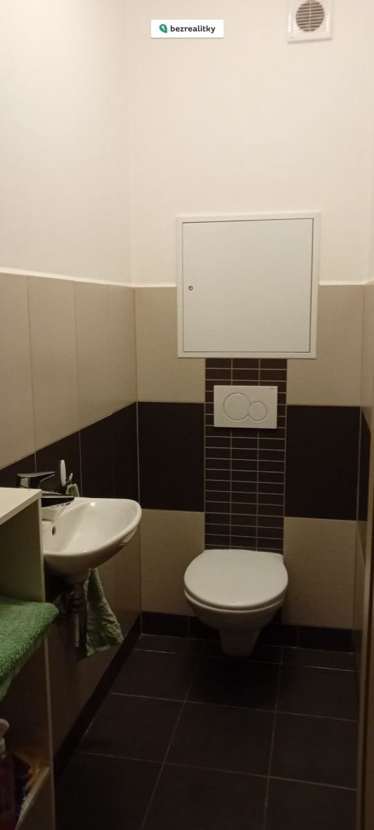 1760433580-sqxakuwitr-20250909-211506