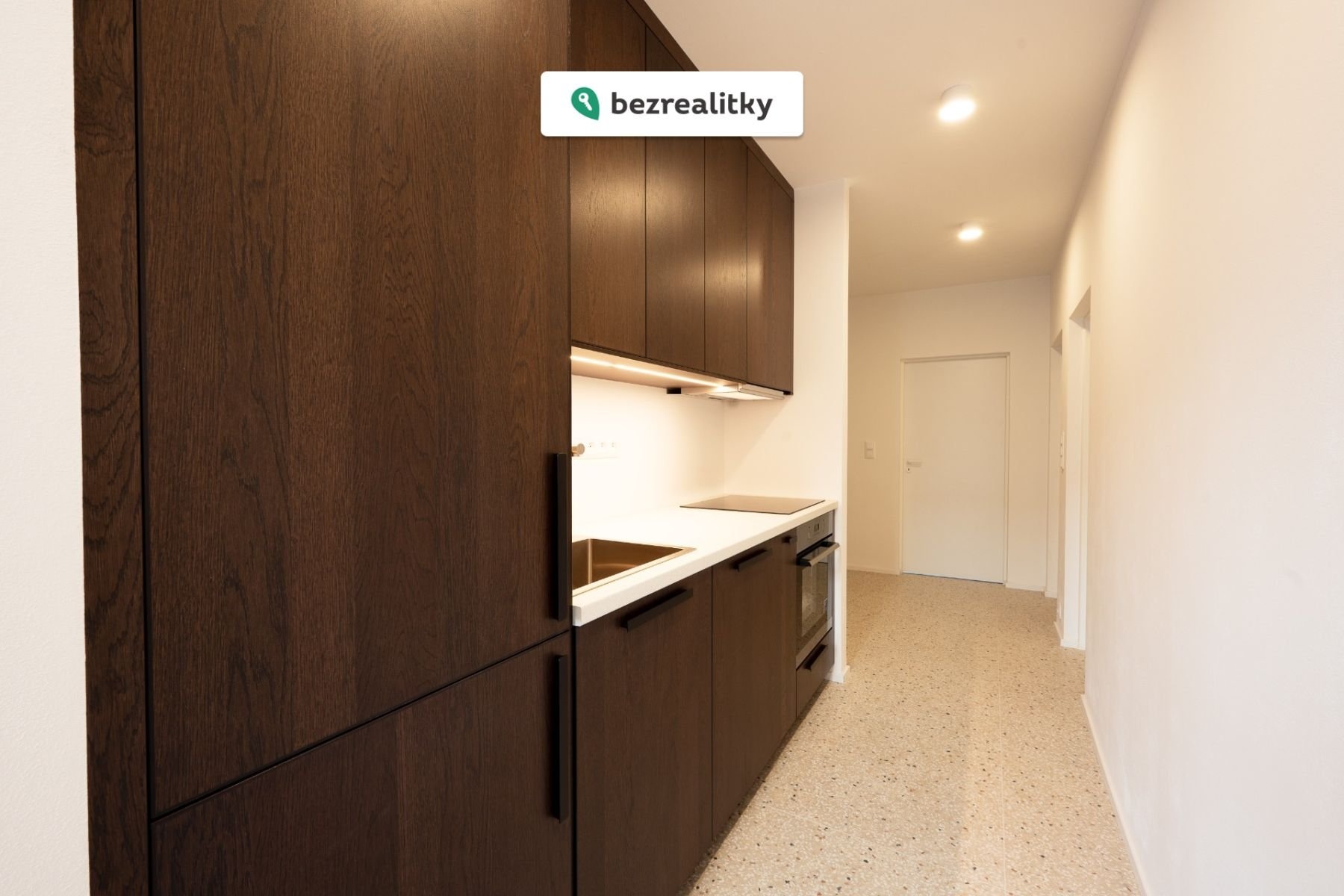 1772997185-sqkncfrfdb-dsc-0090-1