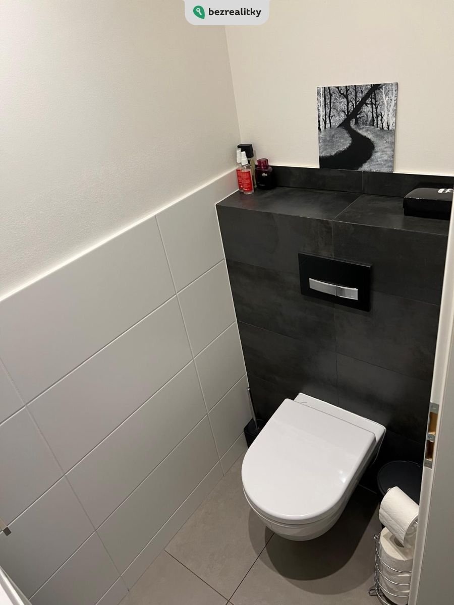 1748372560-lwrihztakv-wc
