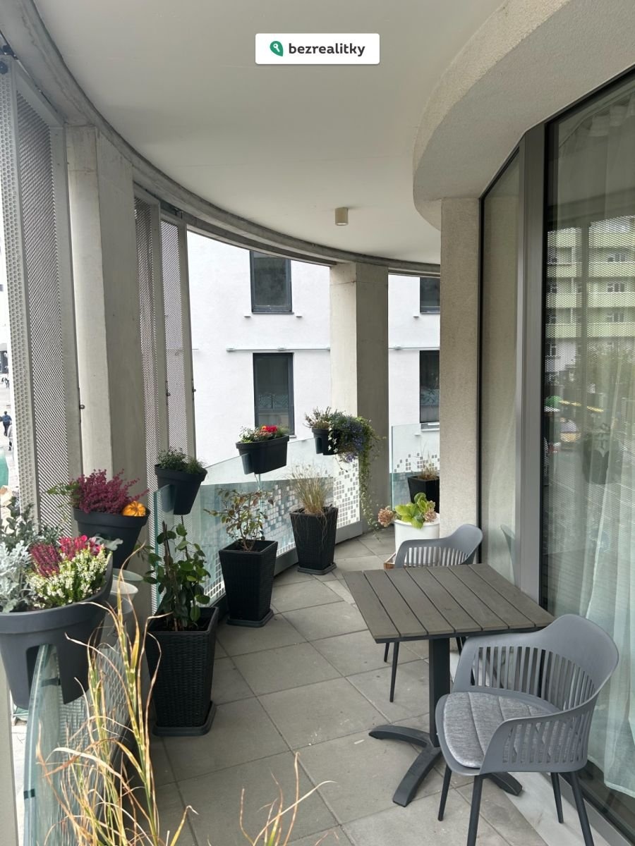 1763315352-ahcazbsxqu-img-5479