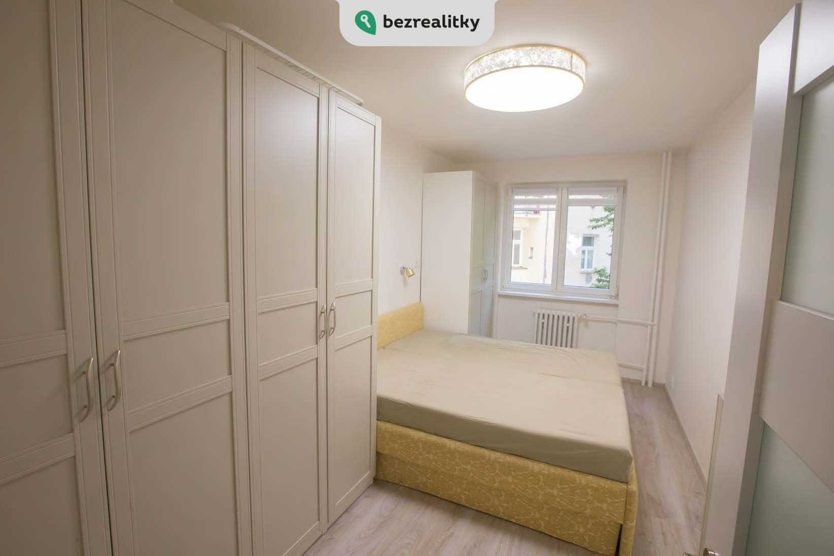 1737308178-tqzwgvbemb-fotografie-byt-ruska-str-c3-
