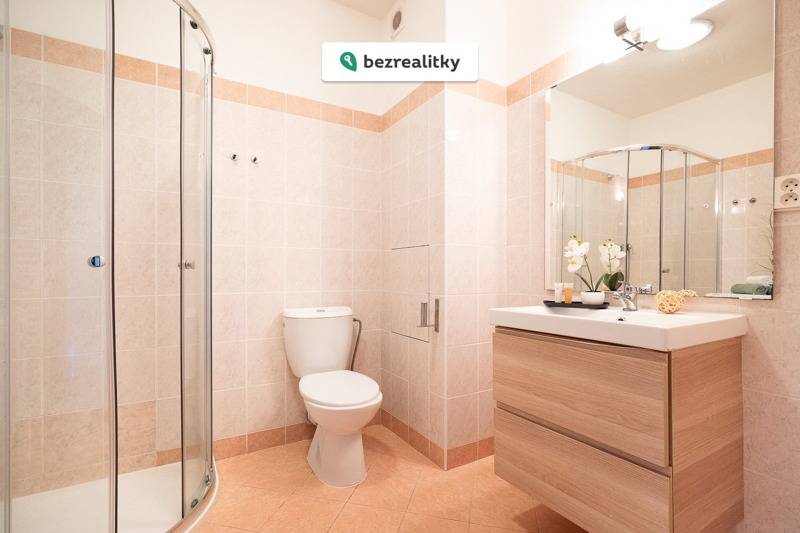 1774734994-gbrtcqkrcl-pana3977