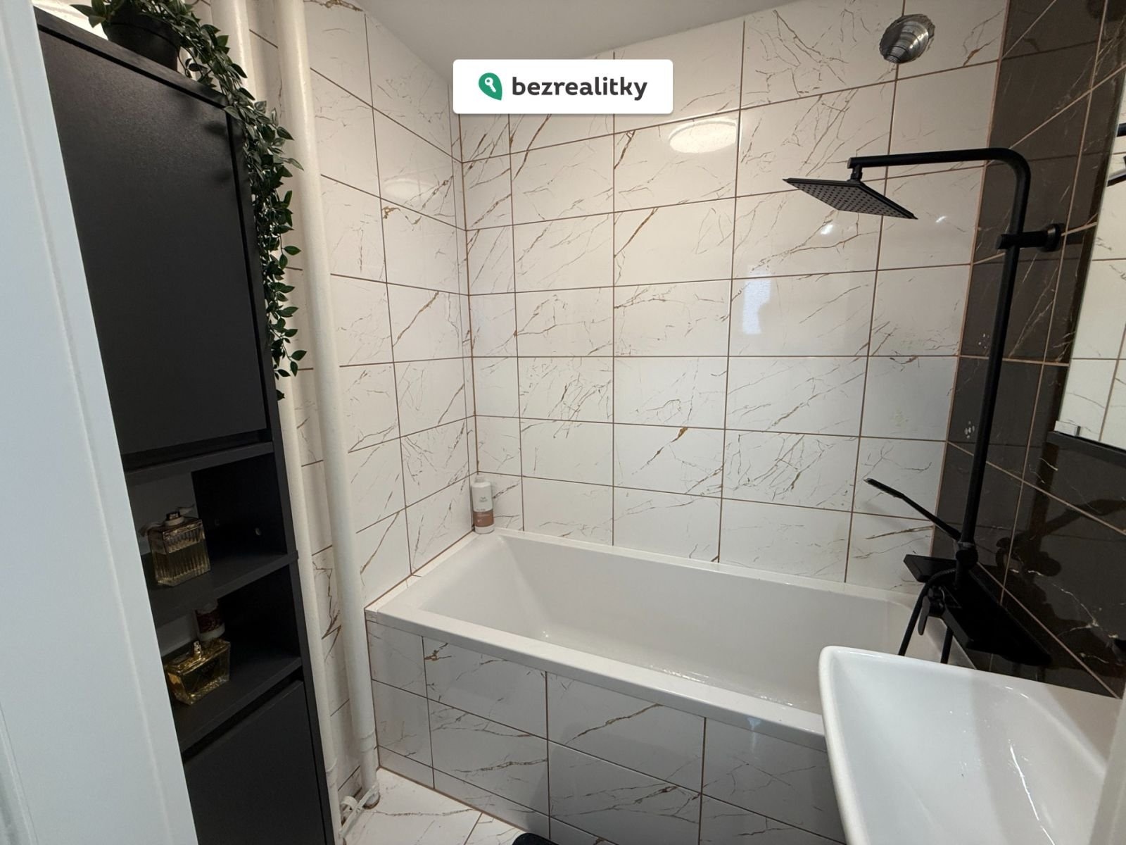 1763385907-iqzbngtpwn-img-6947