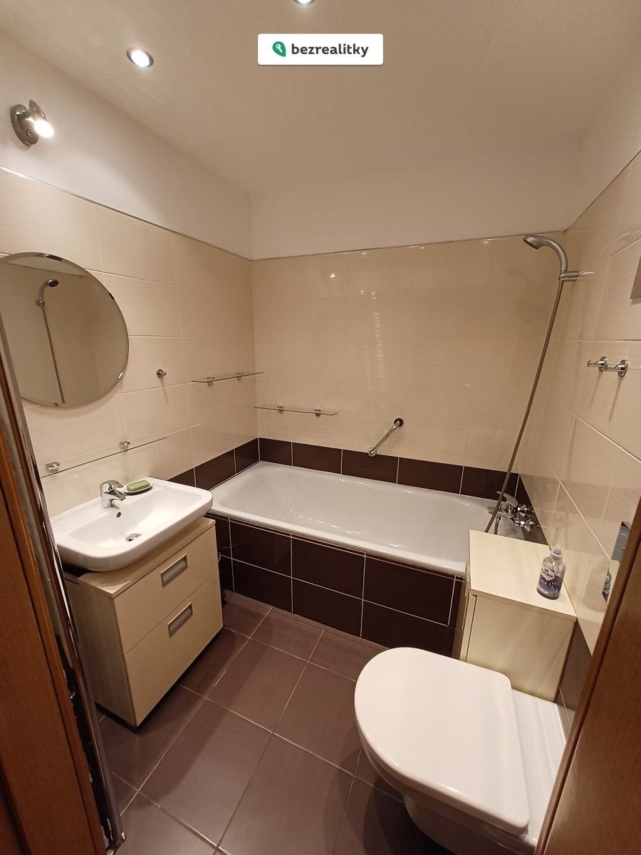 1759320945-jkluumfsci-20250204-142350