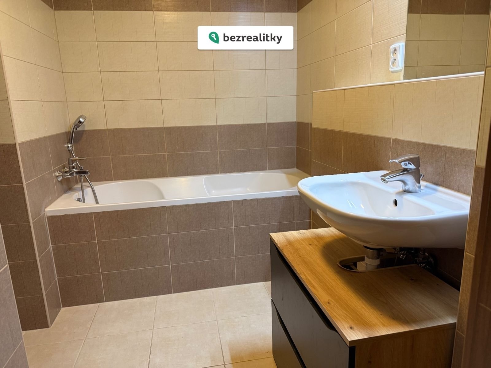 1762283475-eqjgepfrpw-img-0154