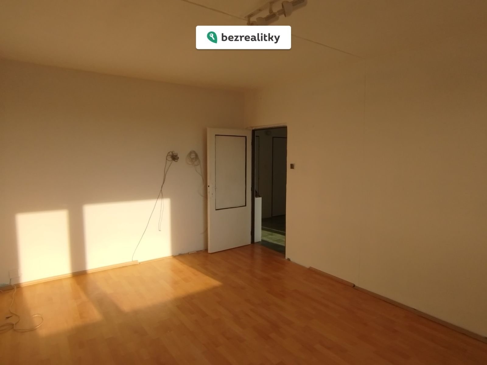 1764586847-ndhizojwbg-pokoj1-2