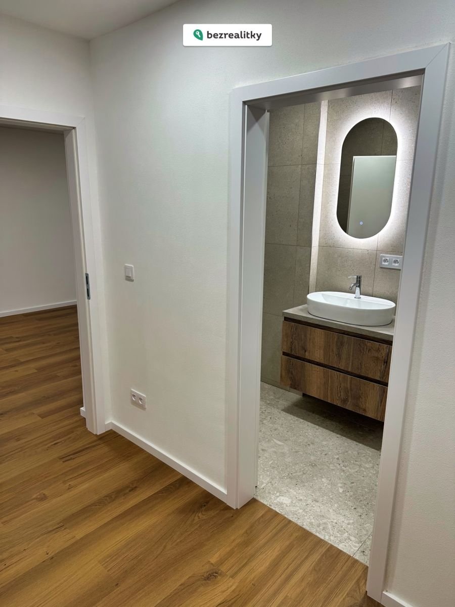 1774379147-lmznhneqtd-img-2570