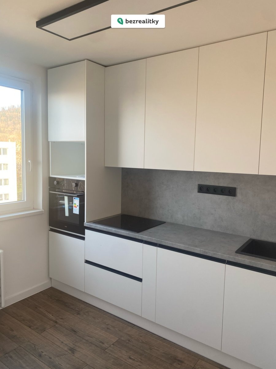 1774176558-ujrhpihmvw-img-2484