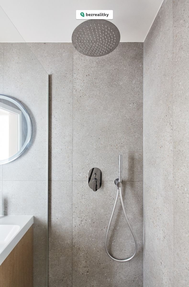 1775138474-ndlgbtmtpe-svojsovicka46790