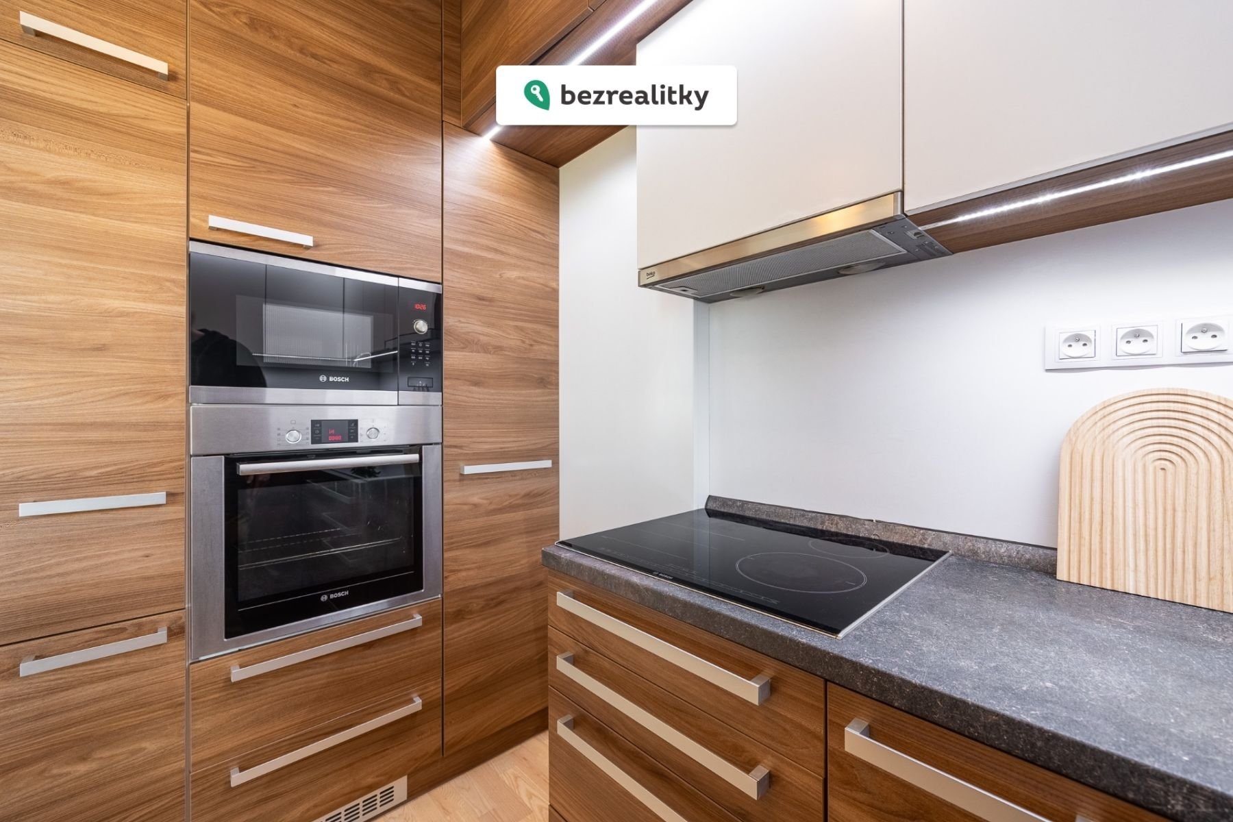 1775114691-ylbnjnssuo-8y7a8185-hdr