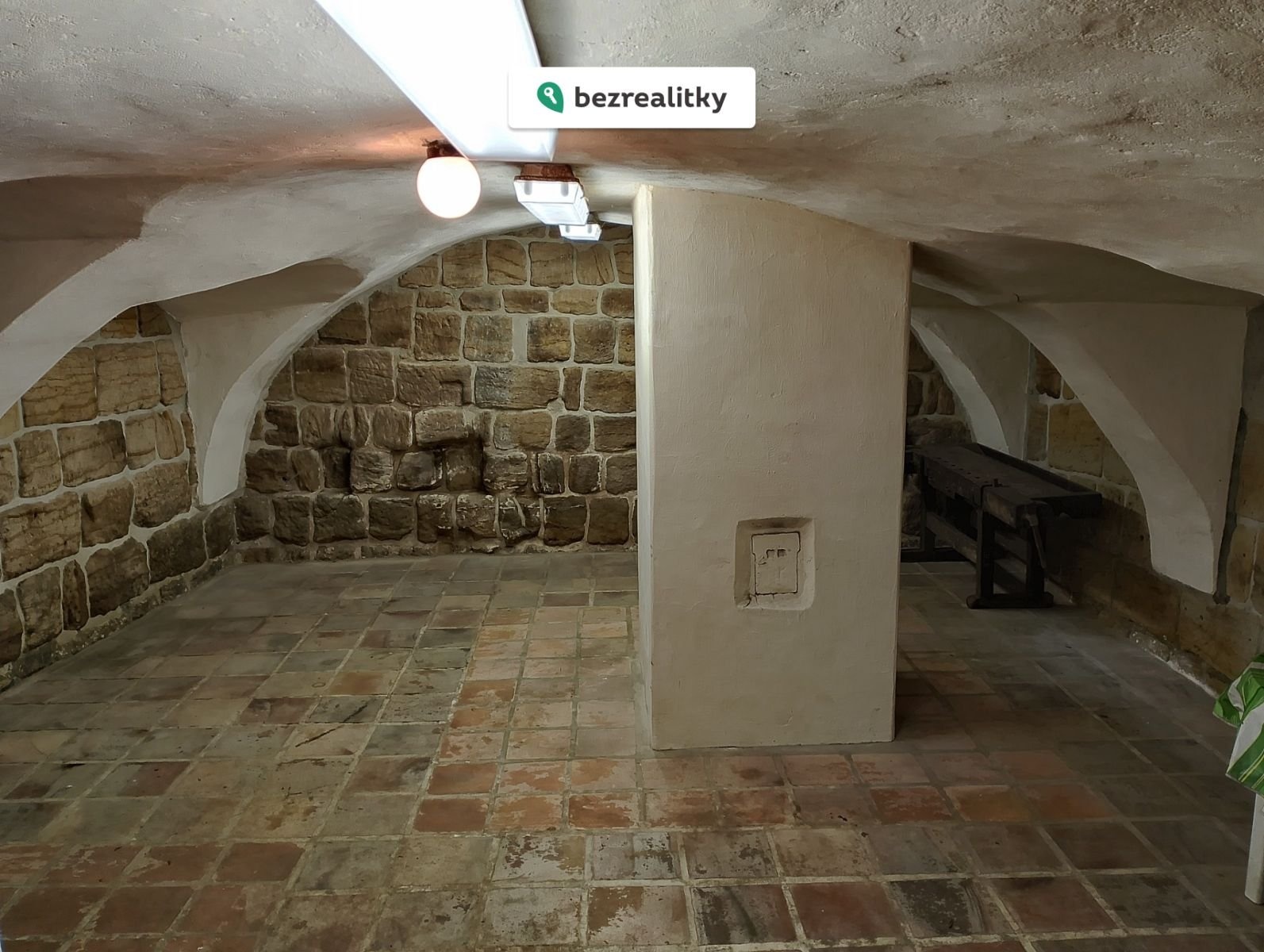 1762856723-epnlzwlucl-img-20251101-095637