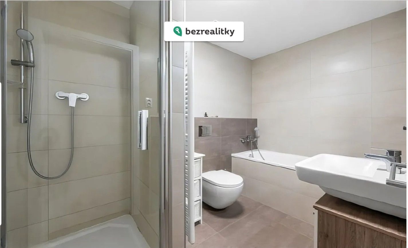 1754296696-hwmytyffas-6th-photo