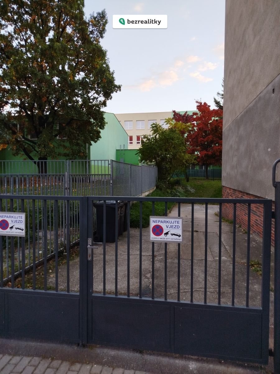 1763139700-ivmoonkgrr-img-20251013-180722