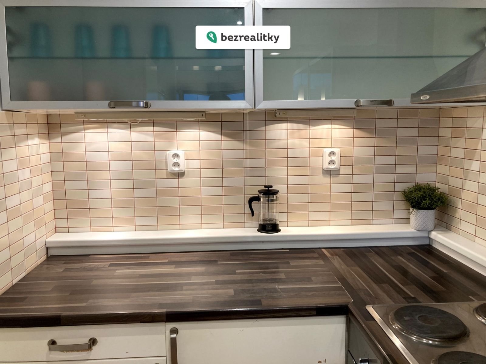 1761403590-svqmnvjfnc-img-5109