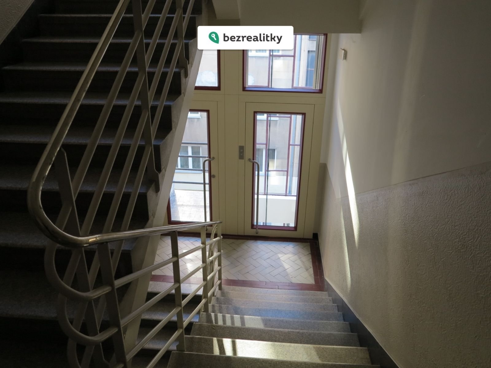 1764489800-rxsdxzfjex-img-0170