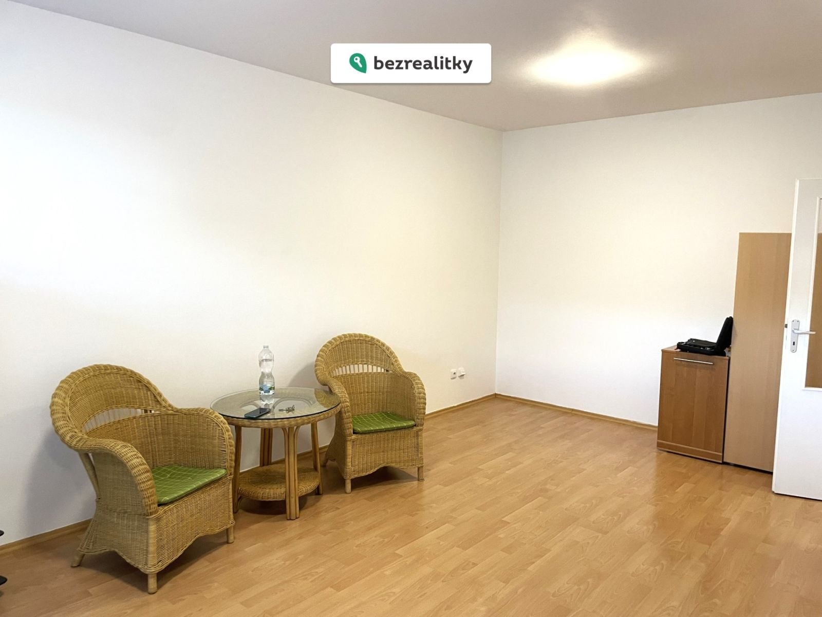 1775122293-zcoffndalj-7