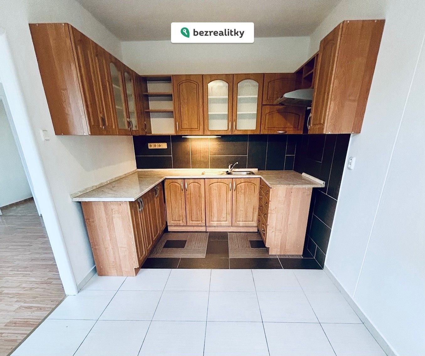 1762727643-zxiwvxzcek-img-5593