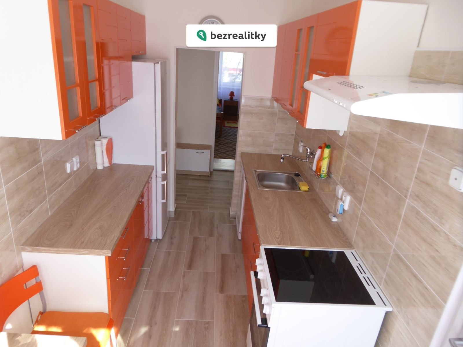 1764277402-fmyowrlcjf-p1300933