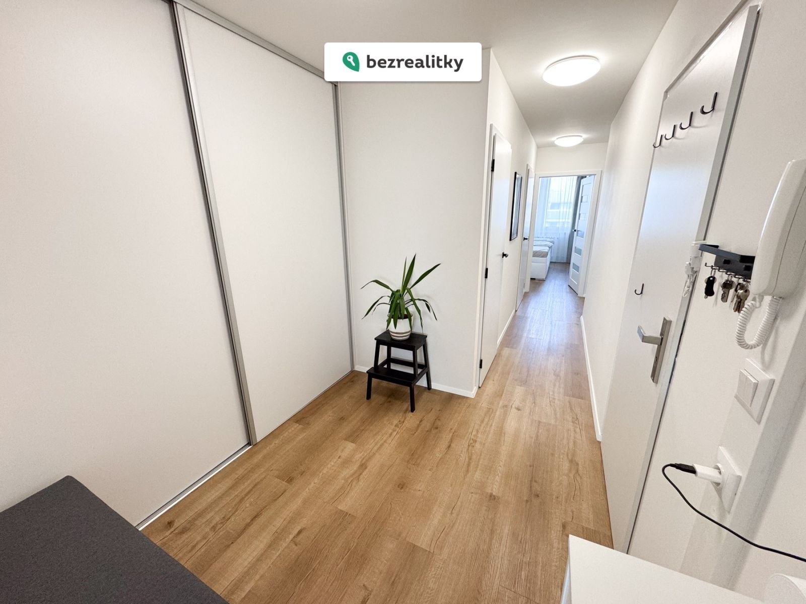 1774441779-mlpfpuflmw-img-7249