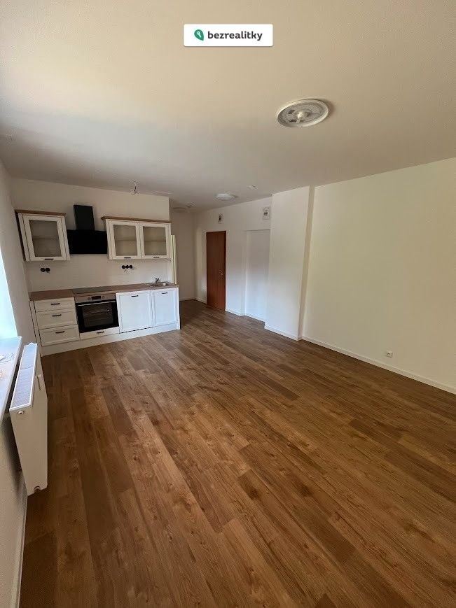 1762087178-qgweckjbet-obyv-c3-a1k-iv