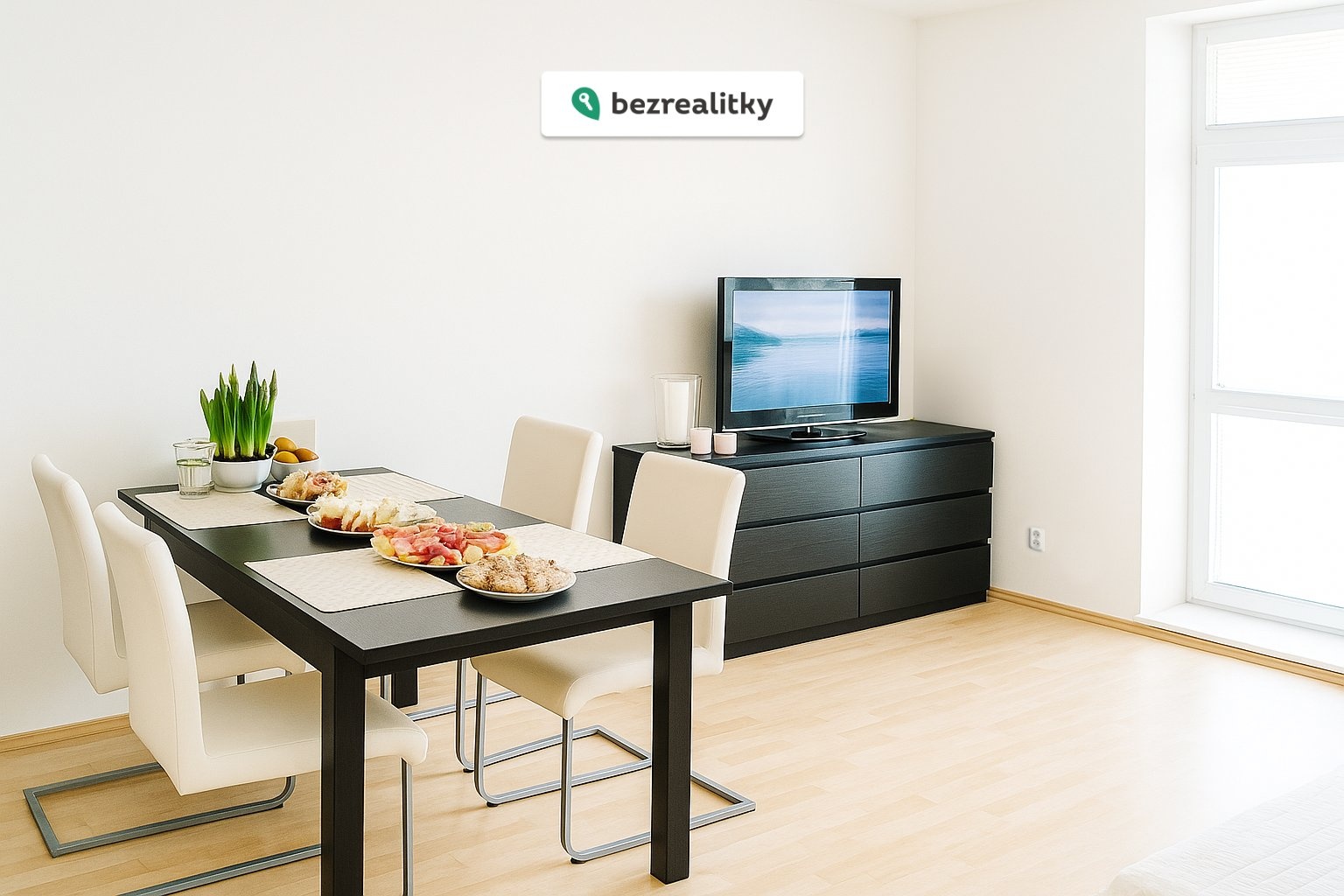 1764233931-ckhkuilbrf-jidelna1