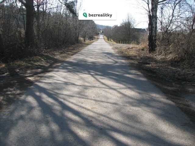 1756994327-6-prijezd-na-pozemky-od-obce-strilky