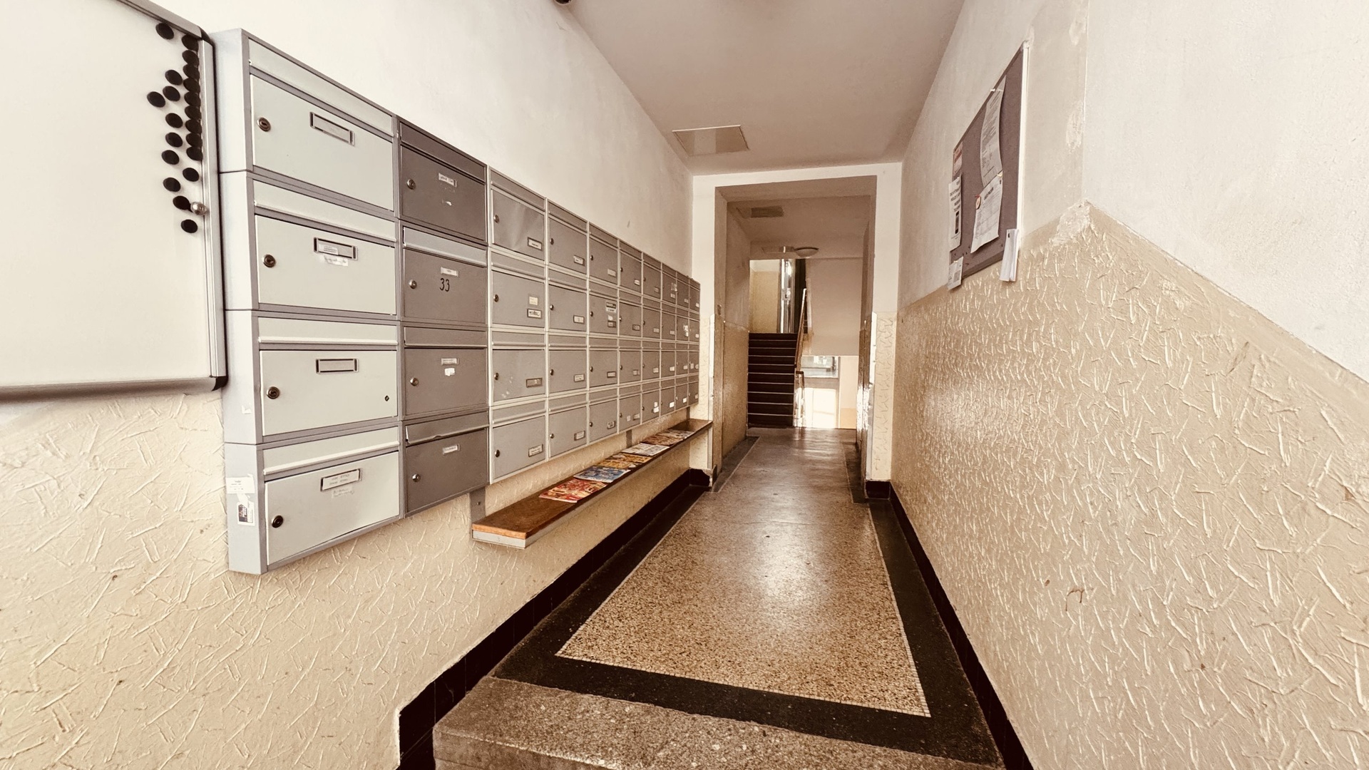 012BD314-9C00-4025-B8E1-47A20E141EA3_1_201_a