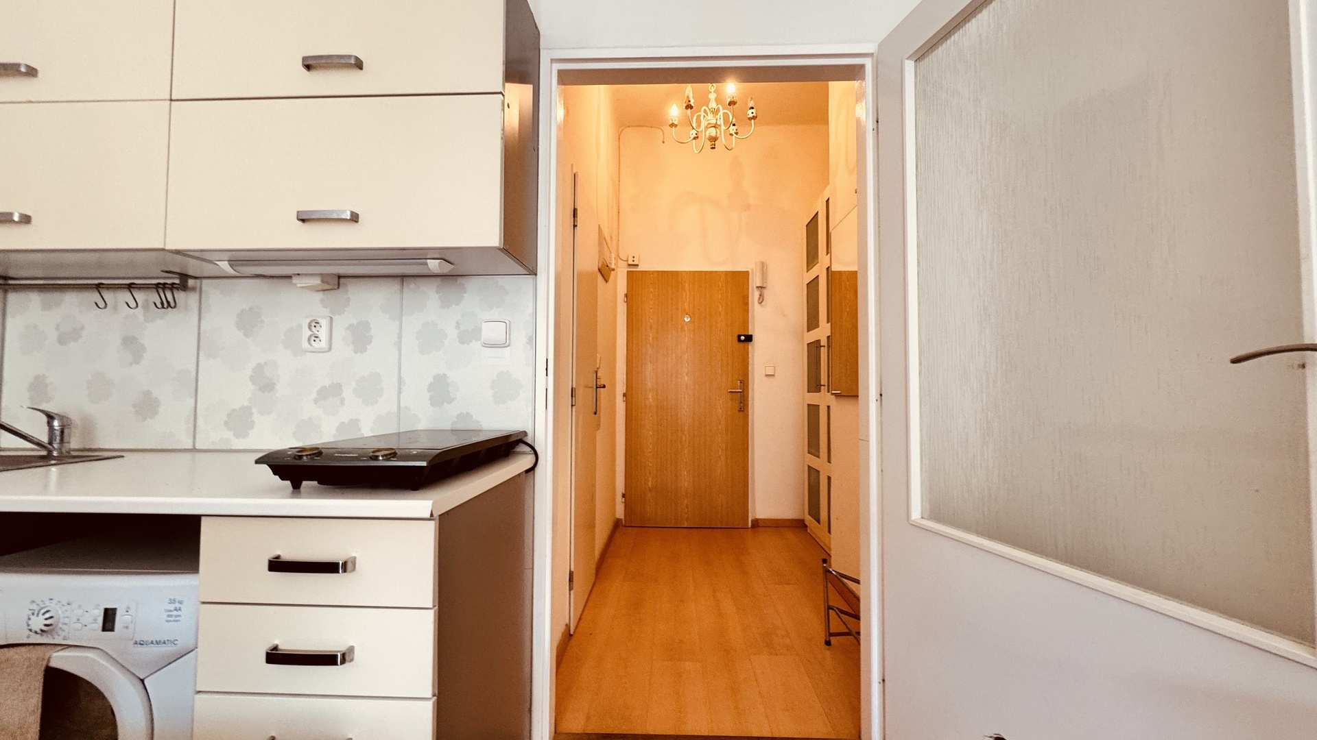 7CA788FF-97C9-4540-A3C7-65F5276C45F4_1_201_a