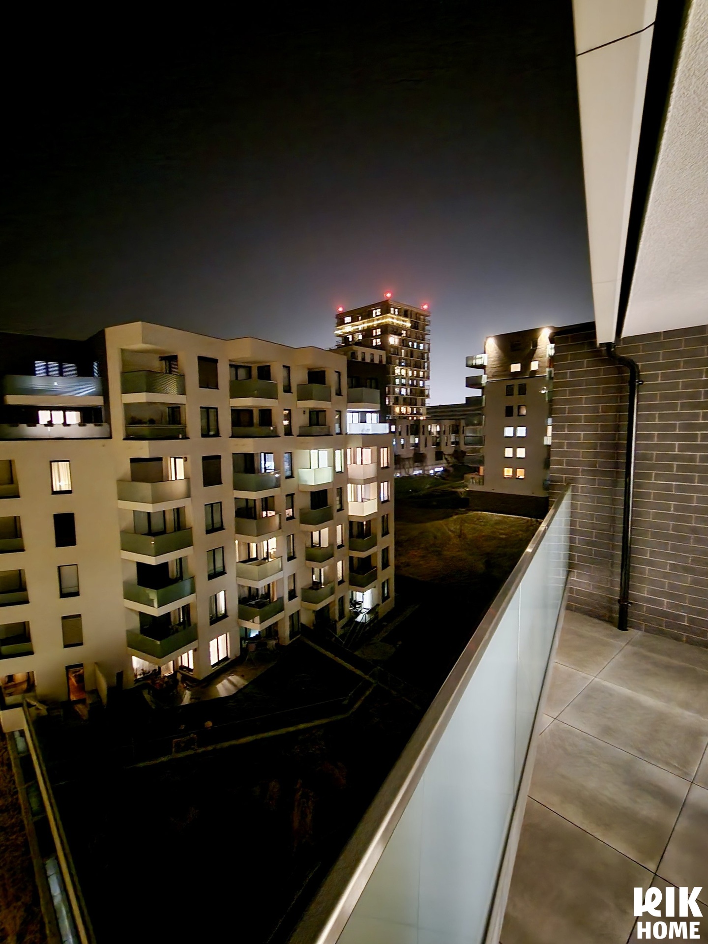 PohledZbalkonuVecer1