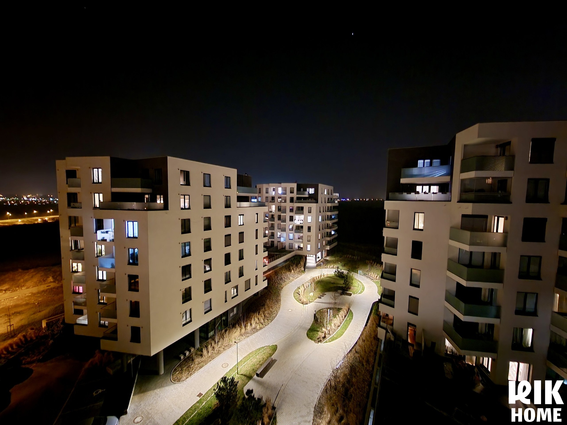 PohledZbalkonuVecer2