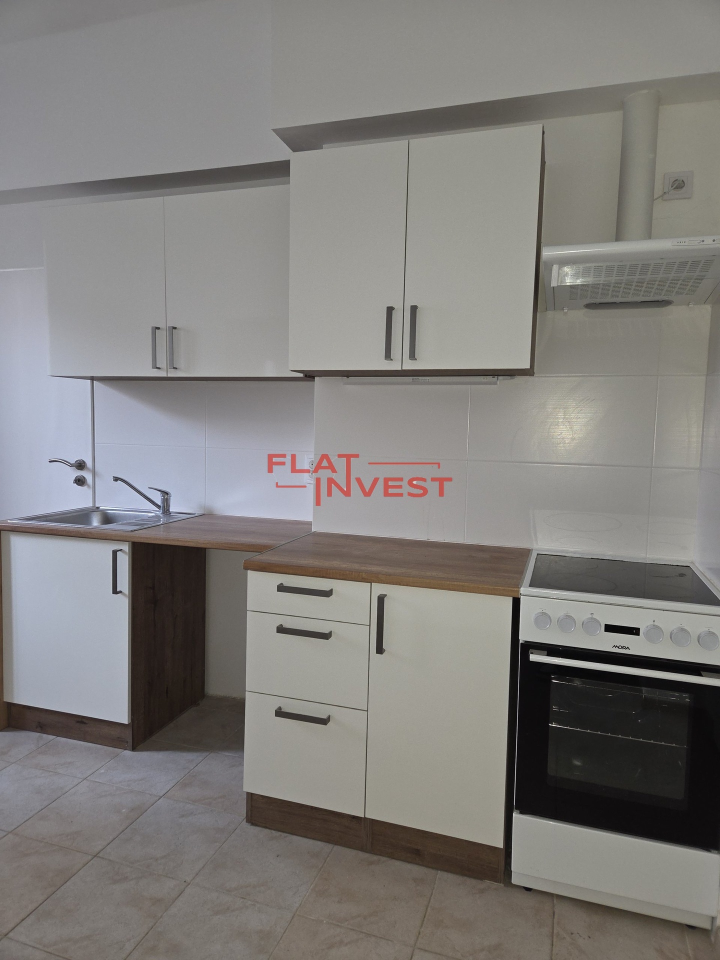 Obytná místnost s kuchyňským koutem 4