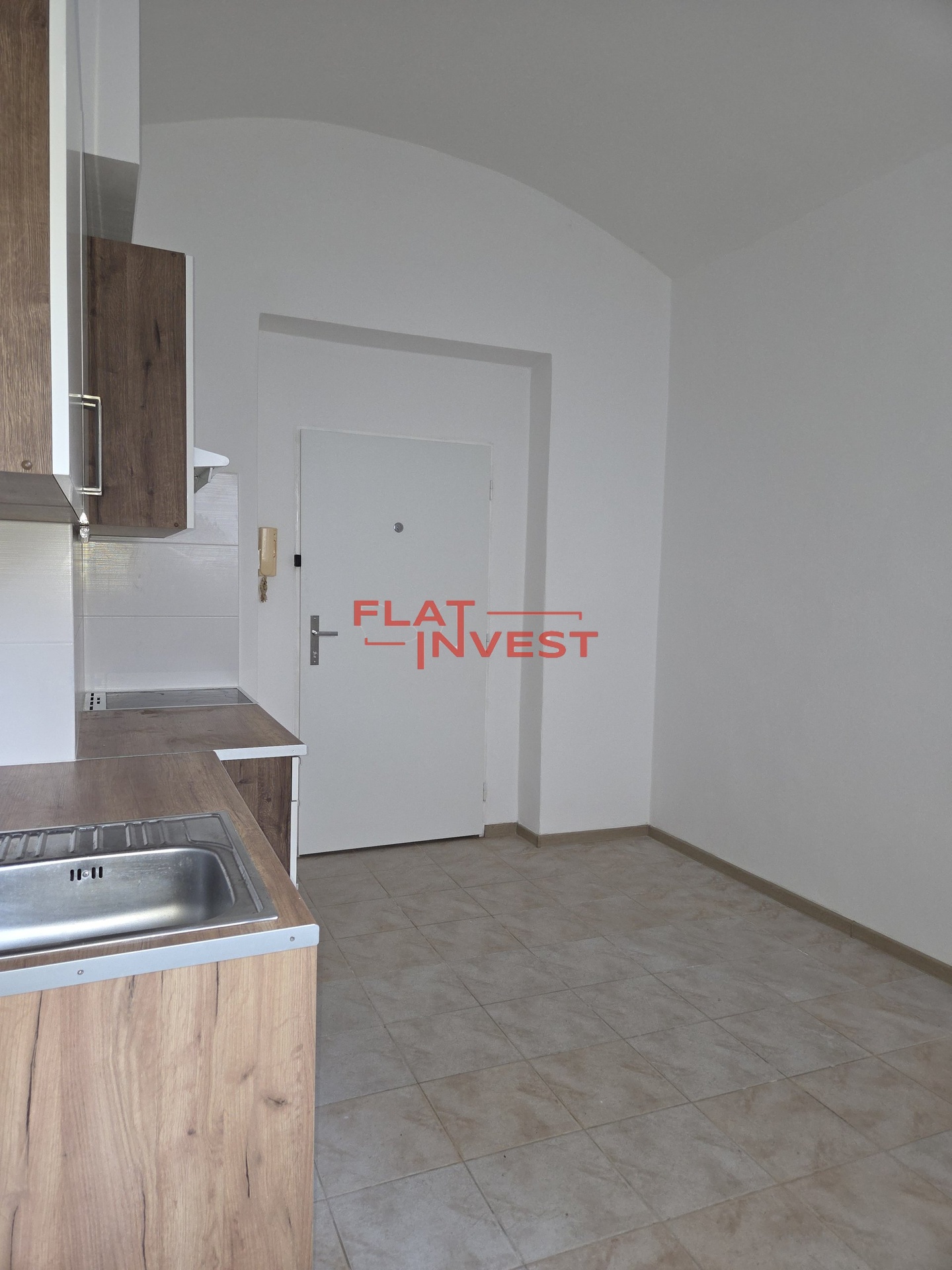 Obytná místnost s kuchyňským koutem 6