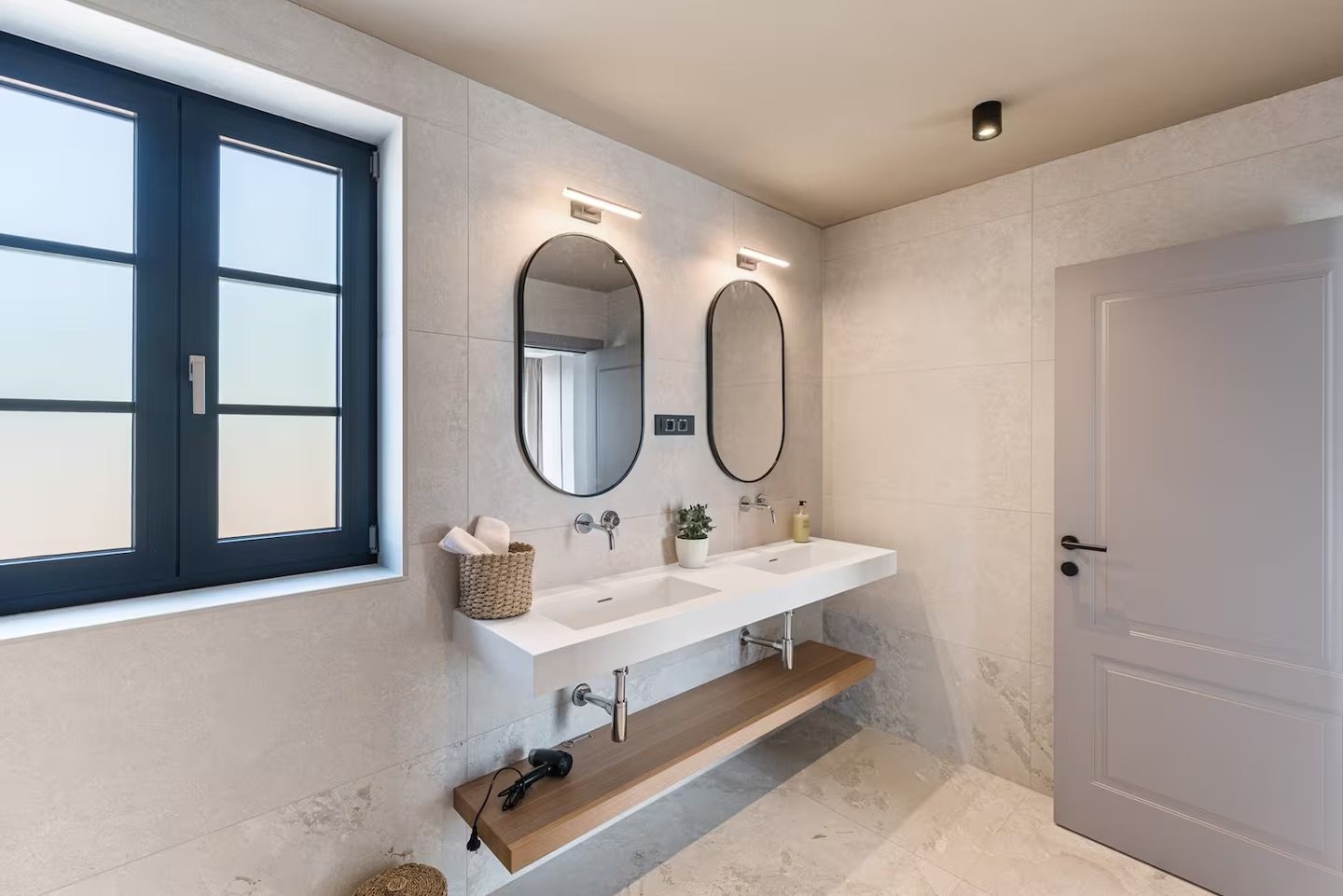 5da05980-7f33-46a8-a584-de8b2862ccdd