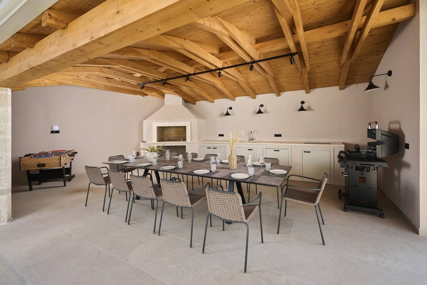 591687b7-f64e-43c3-ae19-d626c36ff05f-1