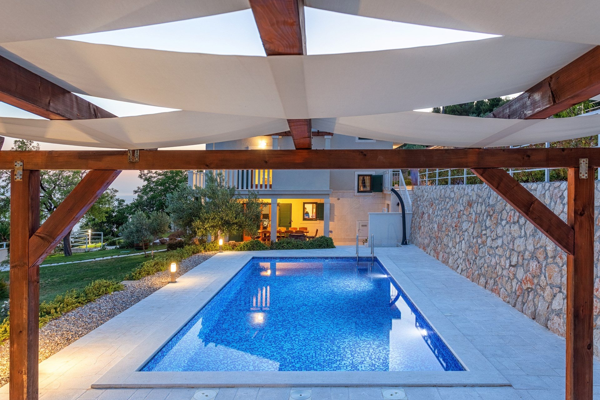 villa-exclusive-omis-luxury-croatia-retreats-63-16