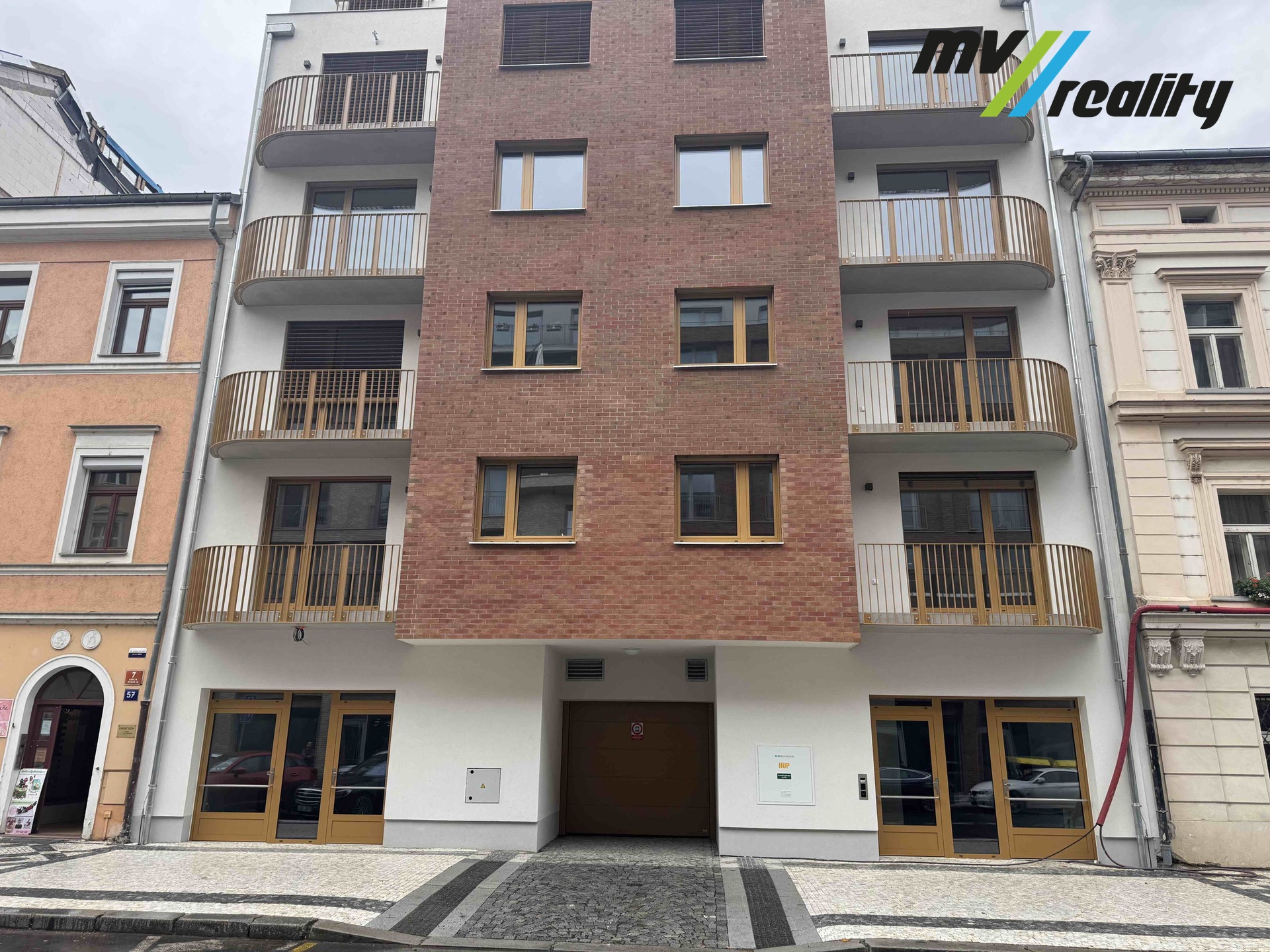 Pohled na dům - kopie - kopie