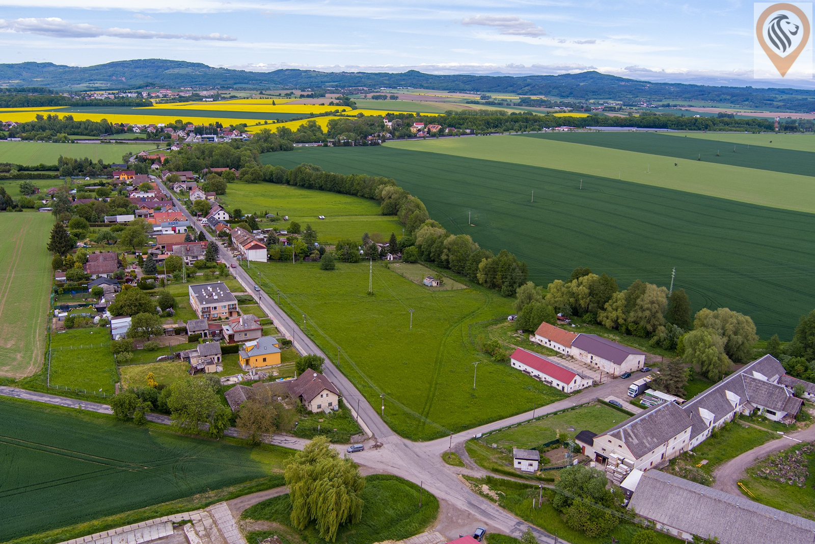 POZEMEK