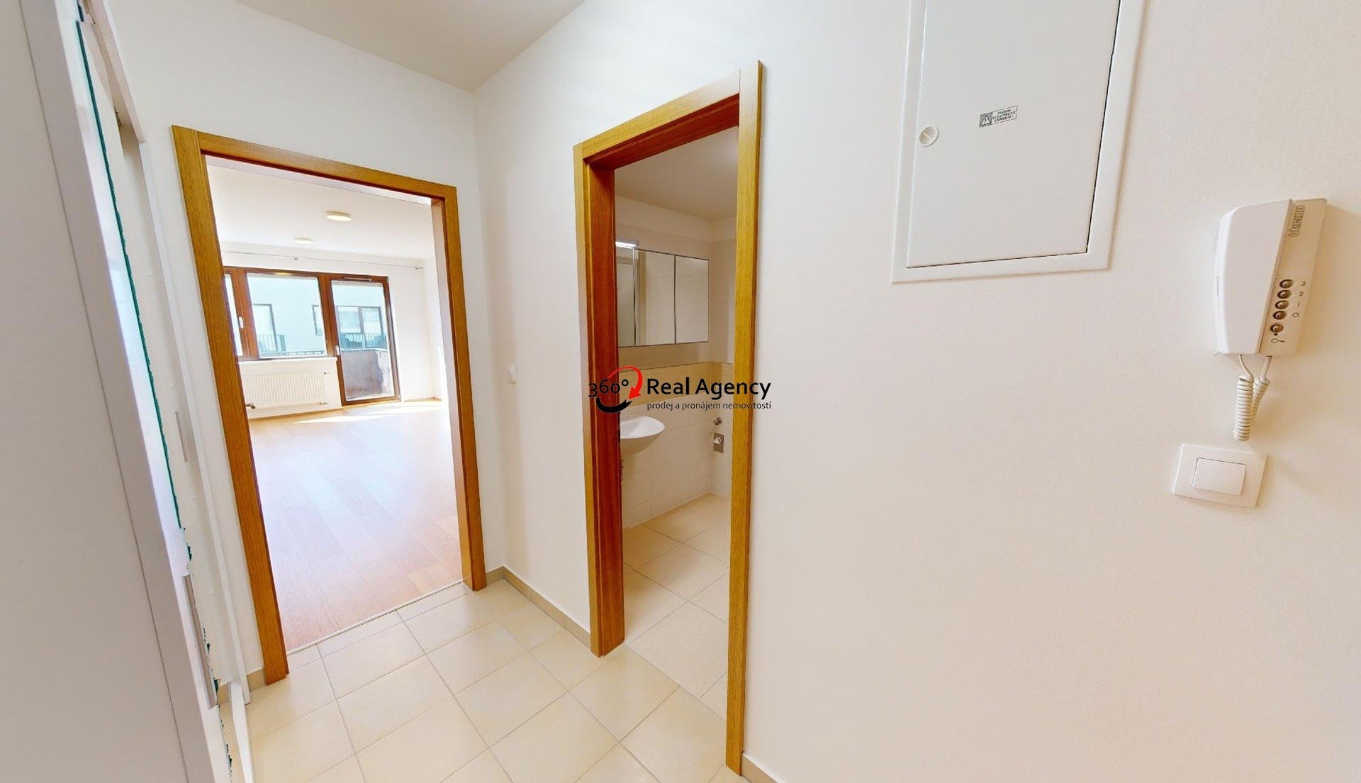 Za-Piskovnou-11733-184-00-Praha-Dolni-Chabry-Stepan-Tikovsky-Real-Agency-360-09072023_133444