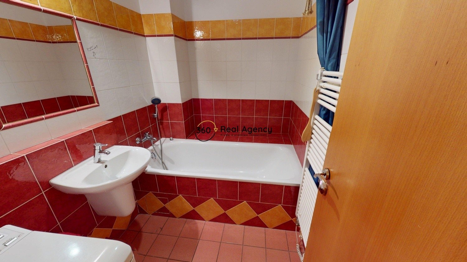 Suchdolske-Namesti-11-byt-2kkterasa-Stepan-Tikovsky-Real-Agency-360-06142025_232355