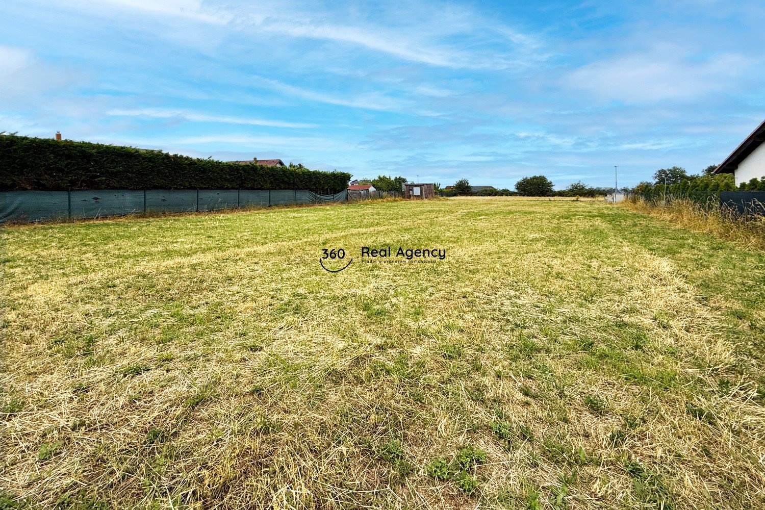 Správný pozemek (4)