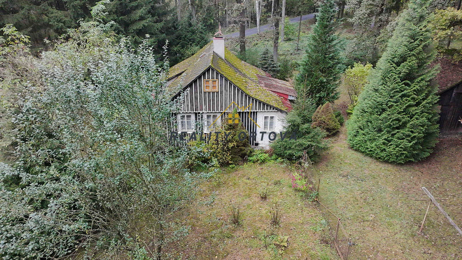 Dům