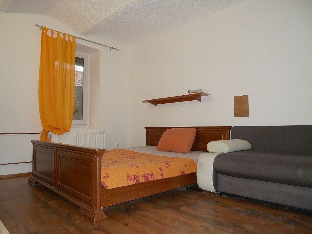 Tuřanské nám 3+1 -1